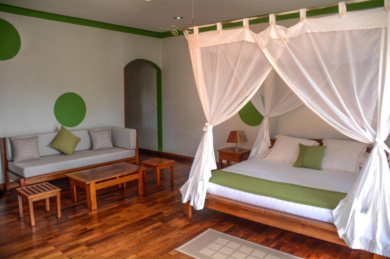 Andasibe Cyperus Hotel Moramanga Exterior photo